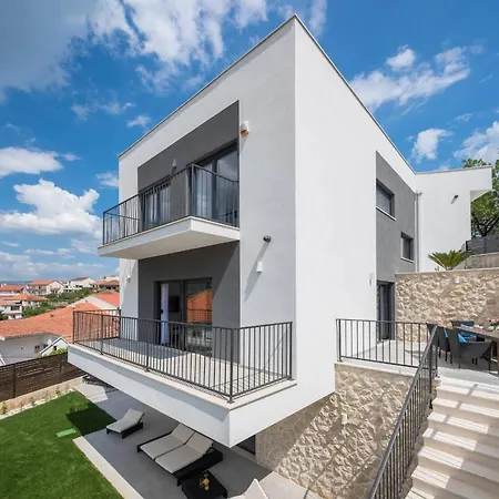 Salt Villa