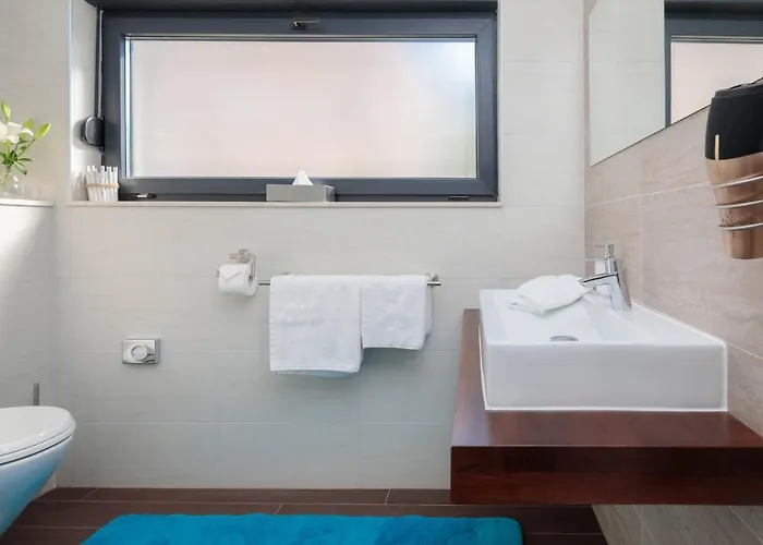 Salt فيلة تروغير